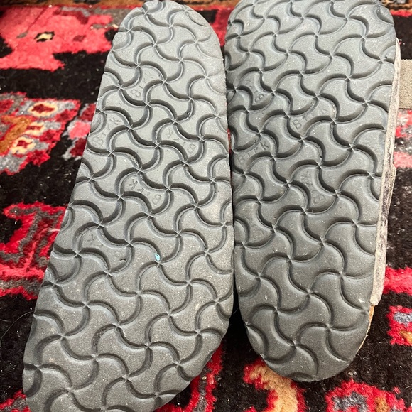 ‘Arizona Big Buckle’ Birkenstocks in ‘Dove Gray’- Size 38- great condition! - Picture 3 of 8